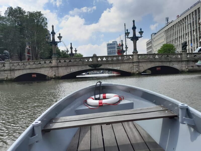 Rotterdam: City Center Electric Boat Rental - Operate the Electric Boat