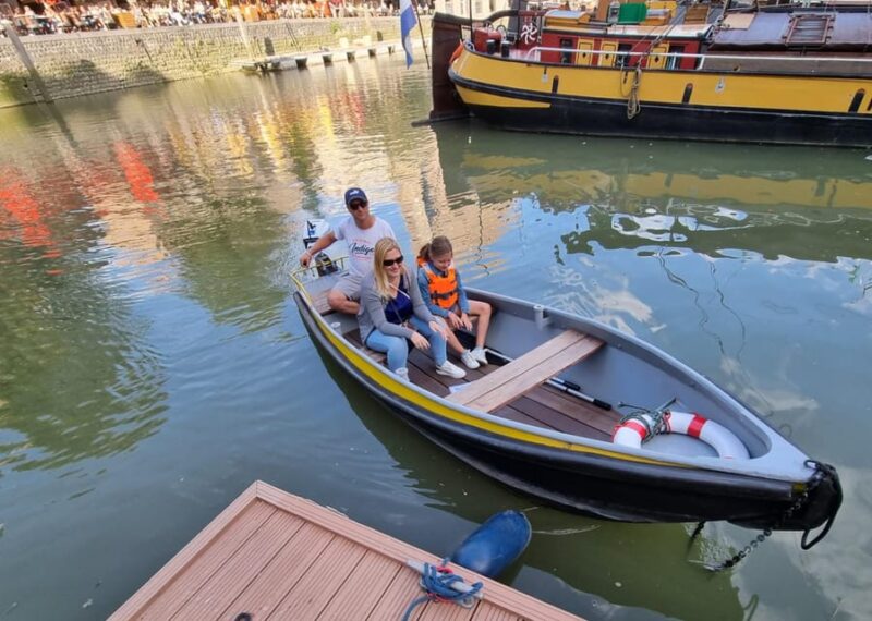 Rotterdam: City Center Electric Boat Rental - Ideal for Private Groups
