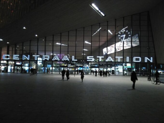 Rotterdam: Evening Architecture Walking Tour - Tour Duration