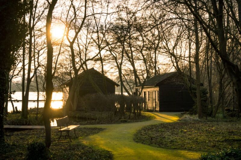 Rotterdam: First Discovery Walk and Reading Walking Tour - Itinerary and Highlights