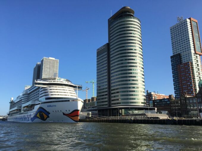 Rotterdam Highlights 2.5-Hour Bike Tour - Explore Rotterdams Landmarks