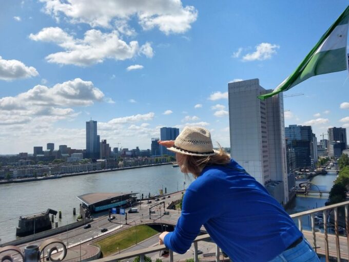 Rotterdam: Highlights & Art Walking Tour - Witte De With Street Graffiti