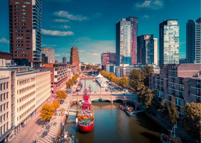 Rotterdam Highlights With Local: Walking Tour & Boat Cruise - Discover Rotterdams Gems