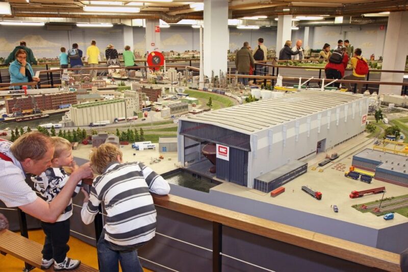 Rotterdam: Miniworld Rotterdam Entry Ticket - Accessibility and Amenities