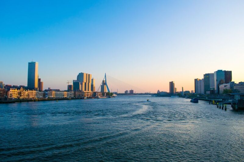 Rotterdam Walking Tour and Harbor Cruise - Architectural Significance