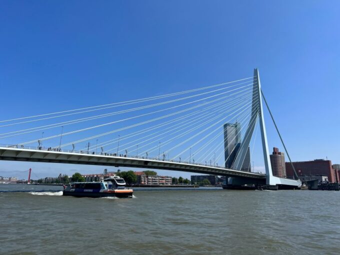 Rotterdam: Waterbus Ticket to Dordrecht And/Or Kinderdijk - Bike and Scooter Transport