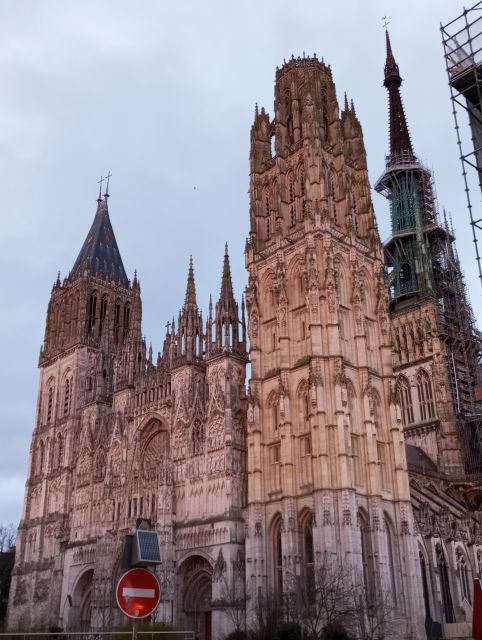 Rouen: Discover Rouen With a Licensed Tour Guide - Languages and Tour Type