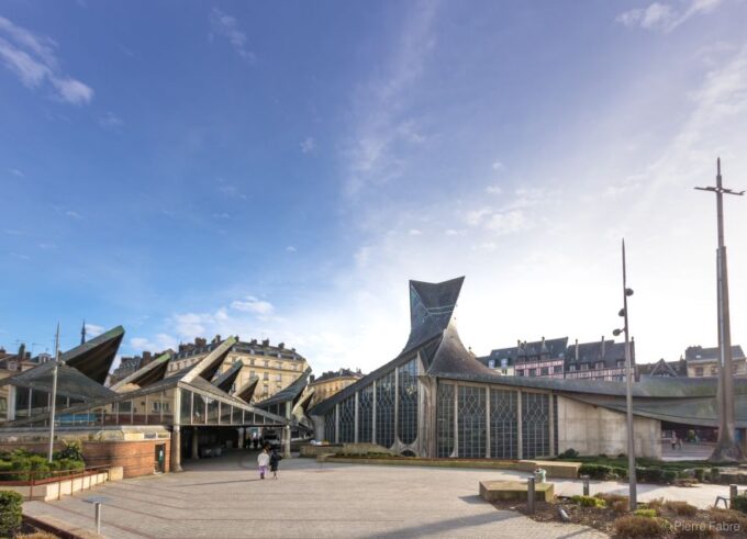 Rouen: Guided Tour of the Historic Center - Weather and Distance Coverage