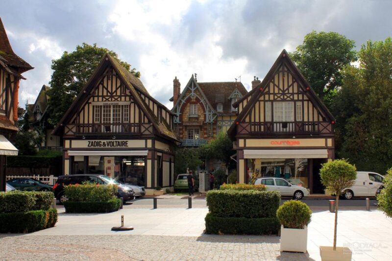 Rouen, Honfleur, Deauville: Private Round Tour From Paris - Exploring Rouen