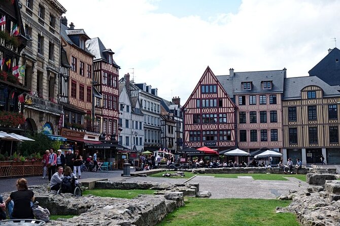 Rouen: Private Walking Tour With a Licensed Tour Guide - Visiting the Sights of Old Town