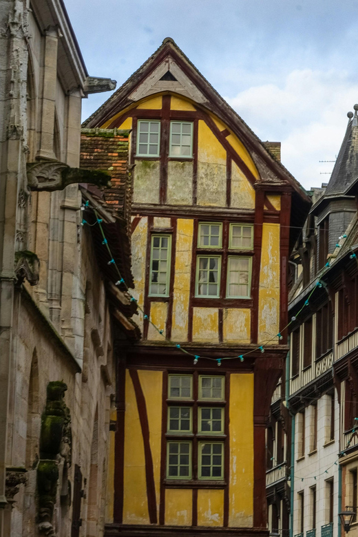 Rouen Reverie: Exclusive Private Guided Walking Tour - Joan of Arcs Trail