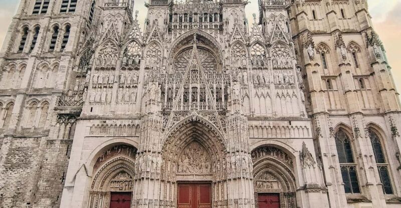 Rouen Reverie: Exclusive Private Guided Walking Tour - Gros-Horloge and Market Square