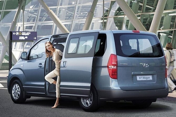 Round Mountain Package Transport From Airport to Your Minimum Hotel 6 People - Cancellation Policy