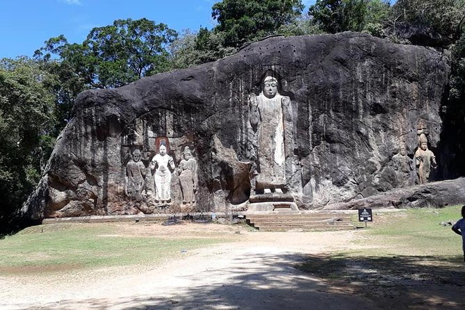 Round Tour of Sri Lanka in a Bus. - Customer Reviews