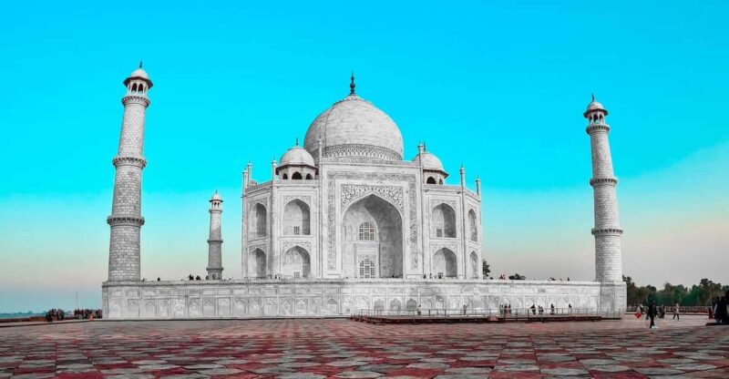 Round Trip From New Delhi to Agra & Back to New Delhi - Key Points