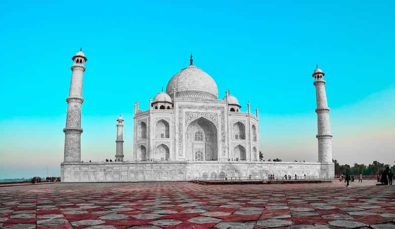 Round Trip From New Delhi to Agra & Back to New Delhi - Transportation Details