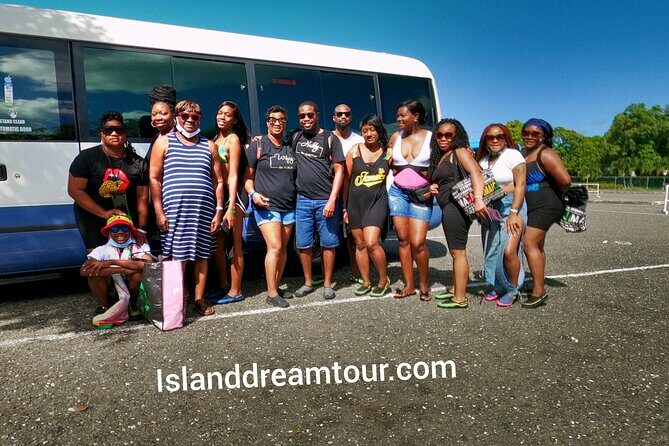 Round Trip Montego Bay Airport Taxi - Grand Palladium - The Value of an En Route Tour
