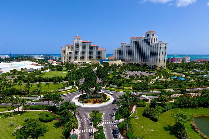 Round Trip Private Airport To Hotel Transfer in Nassau - Driver Highlights