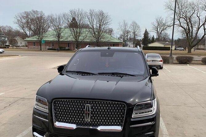 Round TRIP :- Private Luxury Transfer Toronto Downtown to Niagara Falls Canada - Luxury Transfer