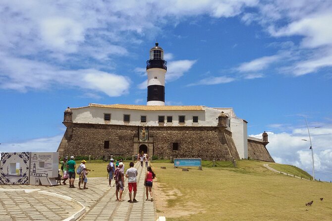 Round-Trip Private Transfer Between Airport and Hotel in Salvador De Bahia - Pickup and Meeting Details