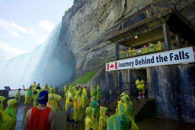 Round Trip: Private Transfer Between Buffalo Airport and Niagara Falls Canada - Secure Spot and Flexibility
