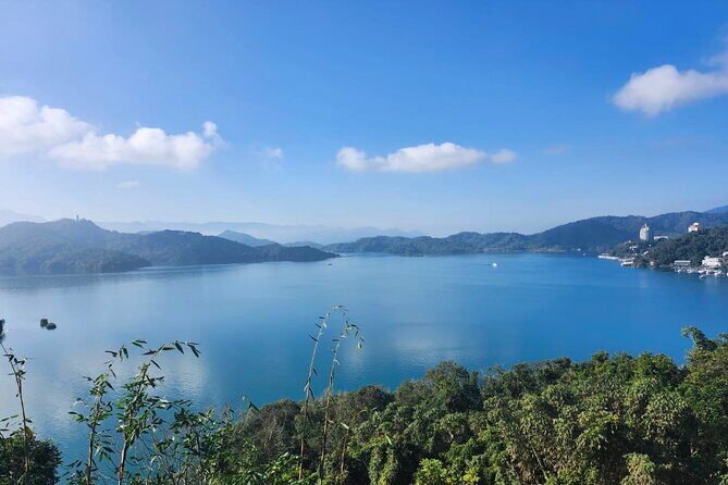 Round Trip Sun Moon Lake Private Tour from Taipei - Who Should Consider This Tour?