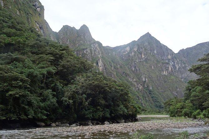Round Trip to Machu Picchu by Train - Meeting and Pickup