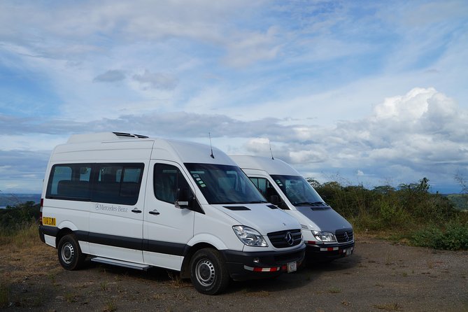 Round Trip Transfer Liberia Airport (LIR) to Andaz Papagayo Resort - Key Points