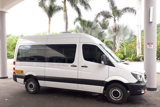 Round Trip Transfer Liberia Airport (LIR) to Westin Conchal Hotel - Sights Along the Drive