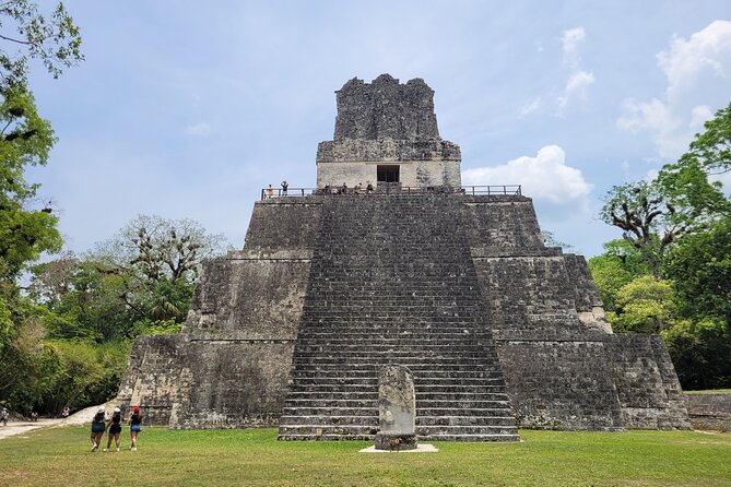 Round-Trip VIP Exclusive Transfer to Tikal From Flores Guatemala - Transportation Details