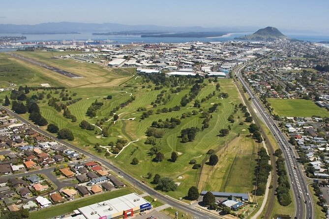 Roundtrip Transfer From Port of Tauranga Omanu Golf Club - Operating Hours