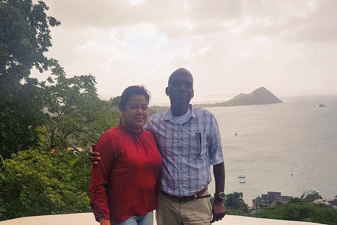 Roundtrip Transfer From UVF Airport to Resorts in Gros Islet (Groups of 4 Plus) - Booking Details and Policies