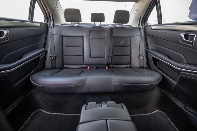 Roundtrip Transfer in Sedan From Seville to Granada - Pickup and Drop-off Details
