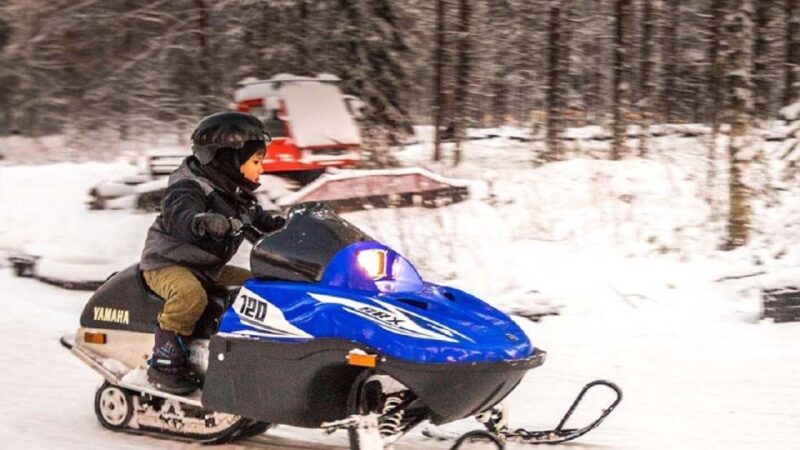 Rovaniemi: Arctic Circle Family-Friendly Snowmobile Tour - Winter Clothing Provided