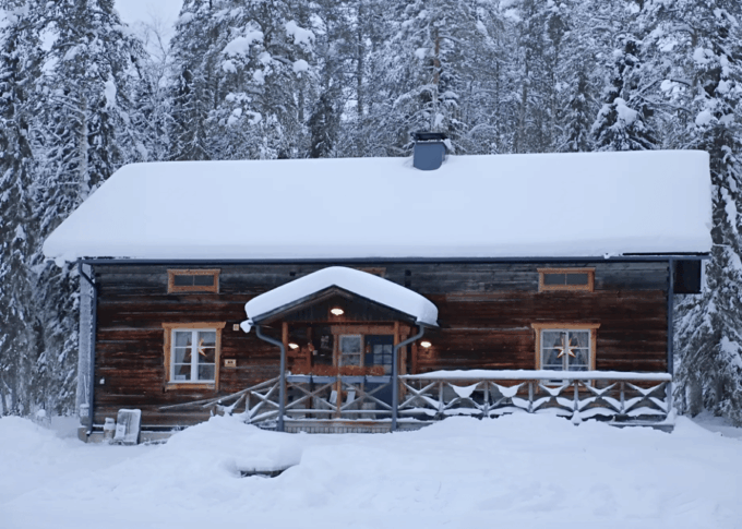 Rovaniemi: Auttiköngäs Winter Wilderness Hike & BBQ - Cancellation Policy