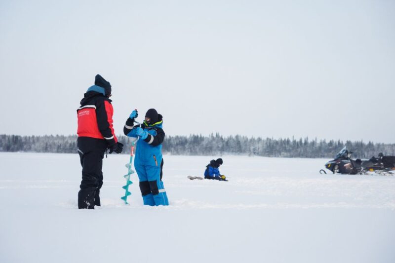 Rovaniemi: Ice Fishing & Snowmobile Safari Combo Day - Snowmobile Safari