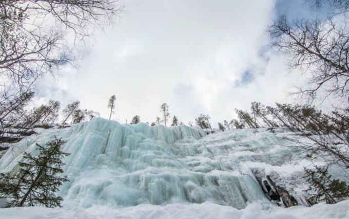 Rovaniemi: Korouoma Canyon and Frozen Waterfalls Tour - Frozen Waterfalls Spectacle