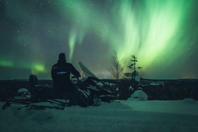 Rovaniemi: Northern Lights Tour With Electric Snowmobiles - Northern Lights Viewing Opportunity