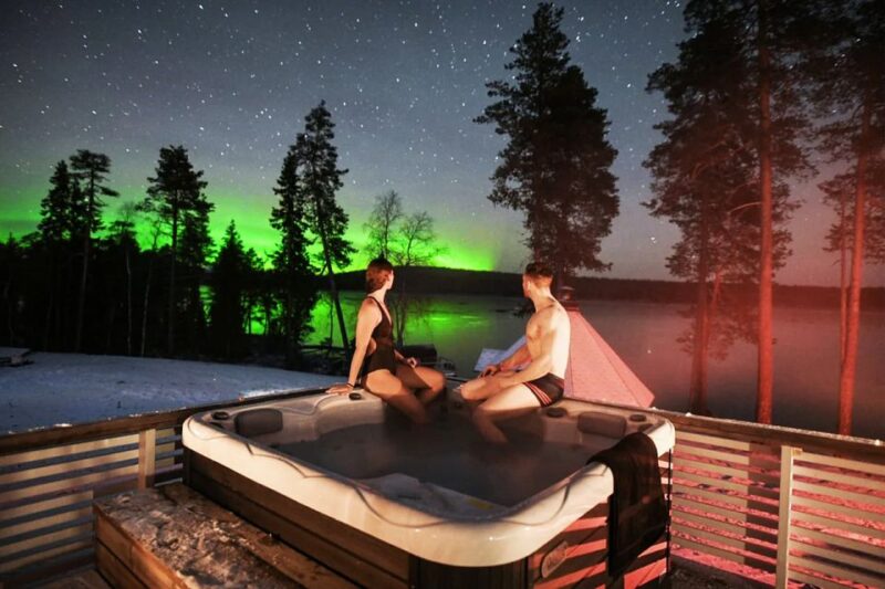 Rovaniemi: Northern Lights Trip With Arctic Sauna & Jacuzzi - Inclusions and Logistics