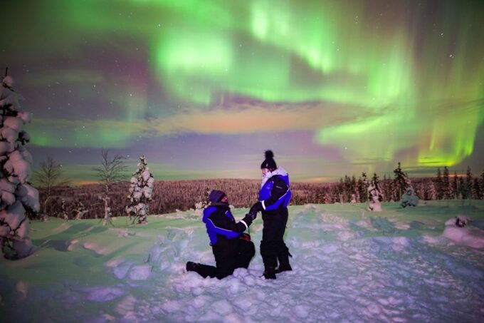 Rovaniemi: Northern Lights Wilderness Tour With Camera - Professional Clothing Provided