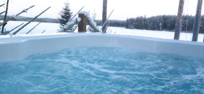 Rovaniemi: Private Sauna, Outdoor Hot Tub and Dinner - Sum Up