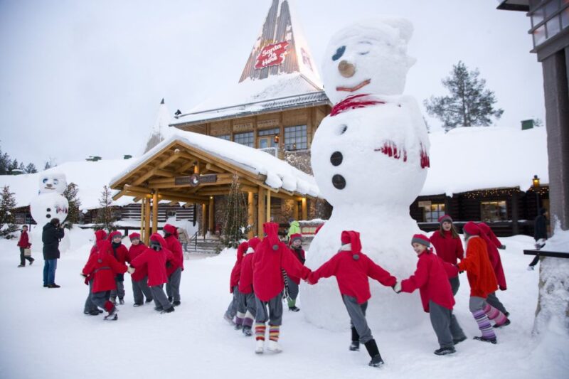 Rovaniemi: Santa Claus Village and Arctic Circle - Meeting Santa Claus