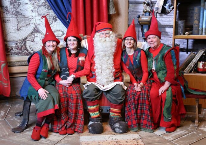 Rovaniemi: Santa Claus Village and Arctic Circle - Lappish Buffet Lunch