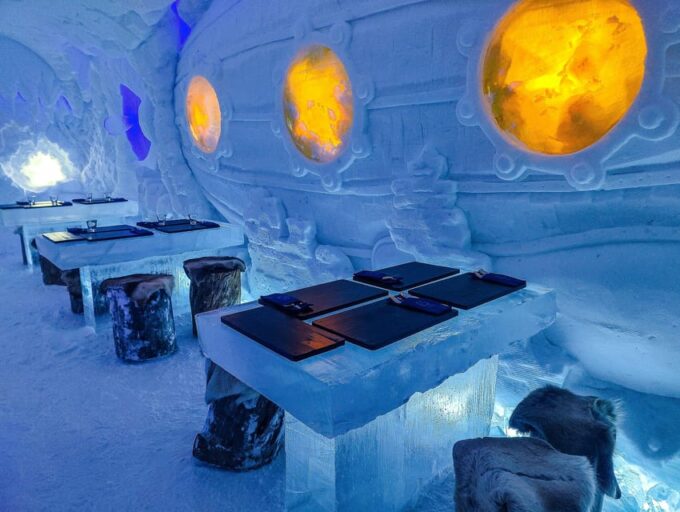 Rovaniemi: Snowman World Entrance Ticket - Dining and Refreshment Options