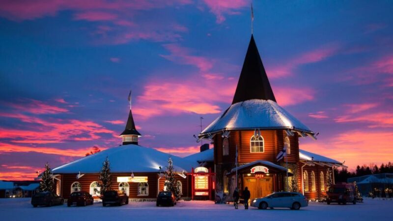 Rovaniemi: Trip to Santa Claus Village With Hotel Transfer - Meeting Santa Claus