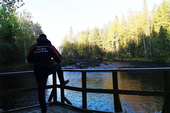Rovaniemi: Vaattunkikönkä Nature Trail Hiking Tour - Hiking the Vaattunkiköngäs Trail