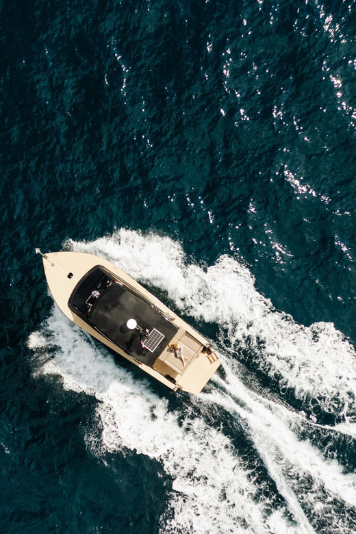 Rovinj: Explore Adriatic on the Luxurious Black Pearl Yacht - Onboard Amenities and Services