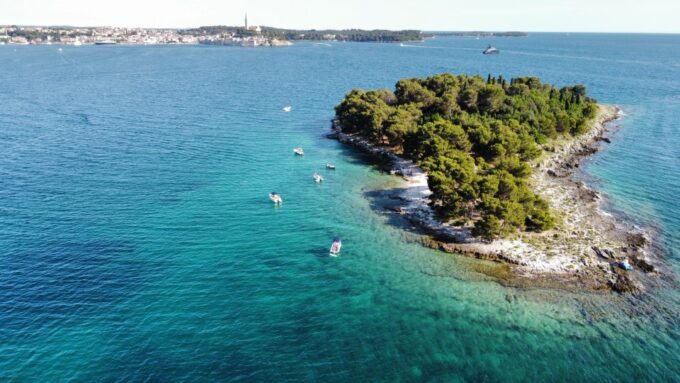 Rovinj: Rovinj Archipelago and South Coves Speedboat Tour - Notable Sites
