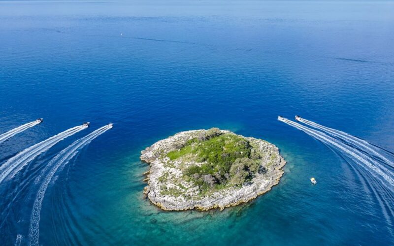 Rovinj: Rovinj Archipelago and South Coves Speedboat Tour - Key Points