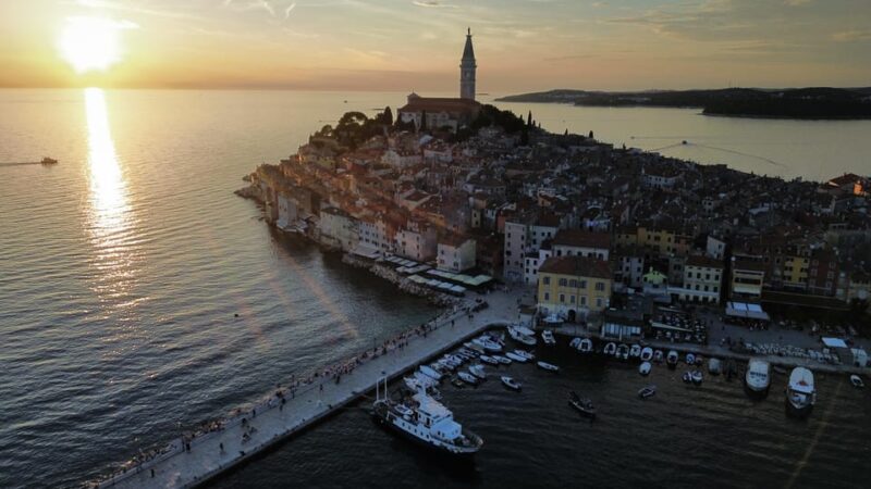 Rovinj: Sunset Speedboat Tour With Dolphin Watching - Tour Description